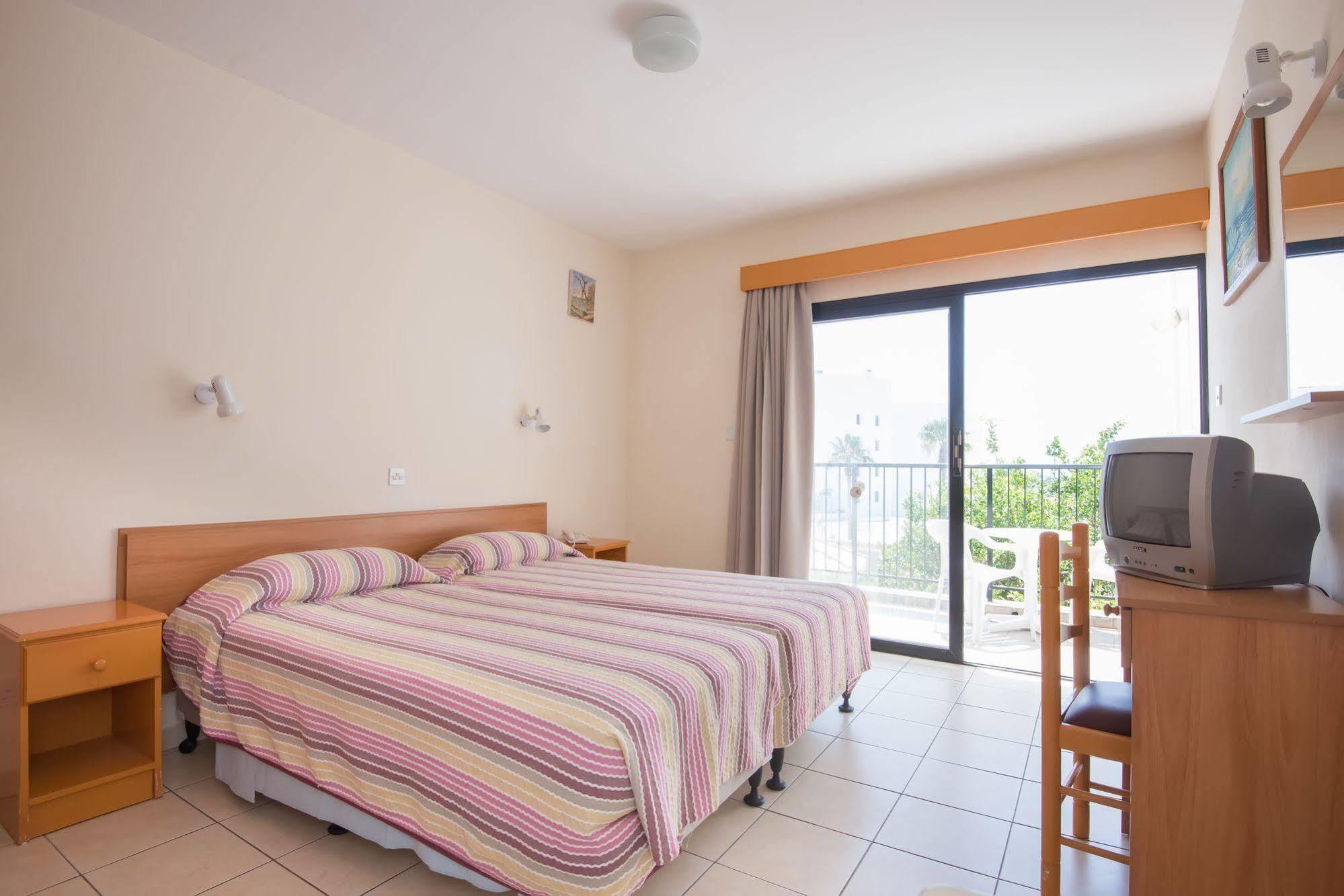 Kkaras Hotel 3 Star Ayia Napa Exteriér fotografie